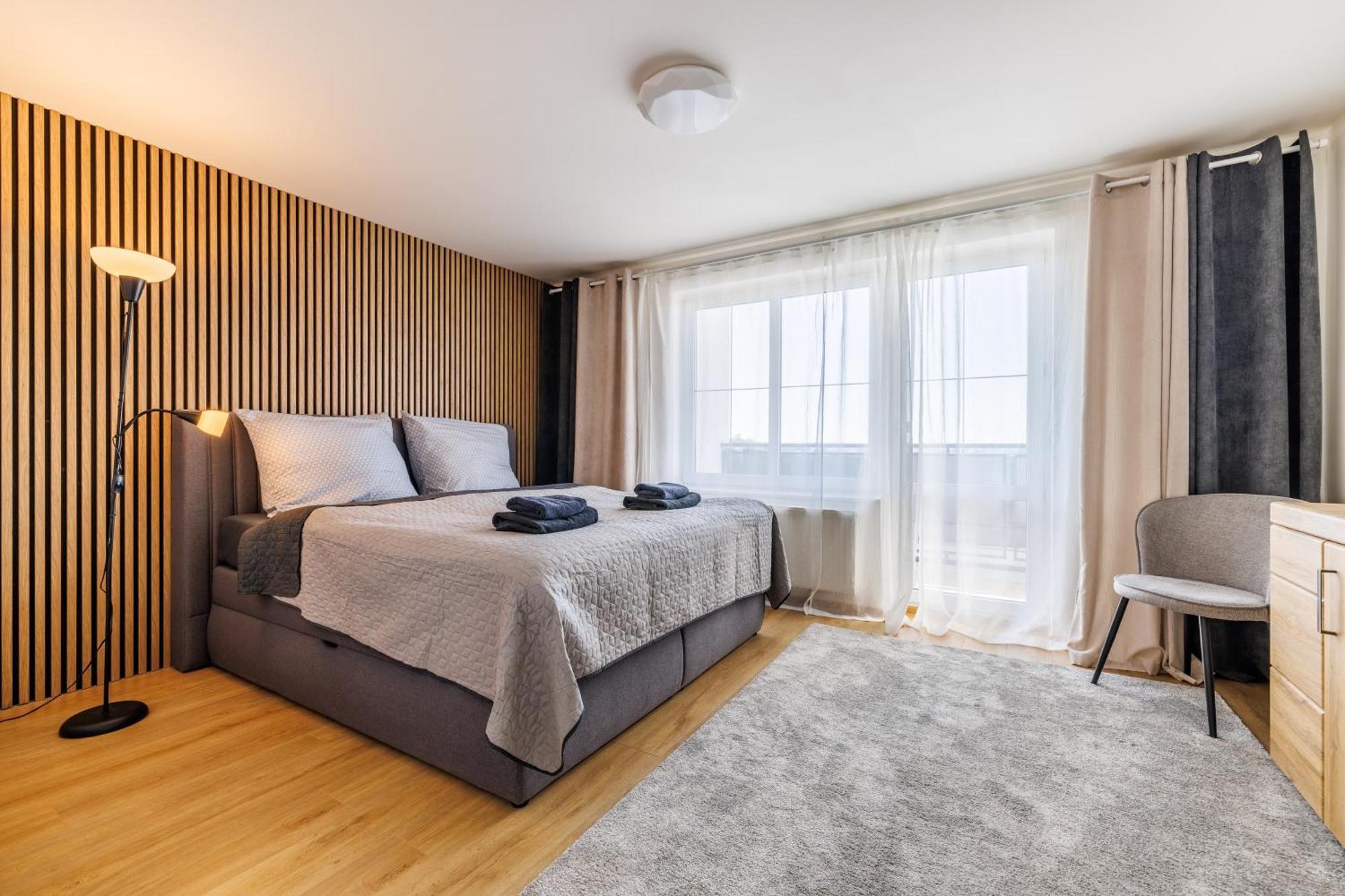 Airport Luxury Apartment & Spa Prague Exterior photo