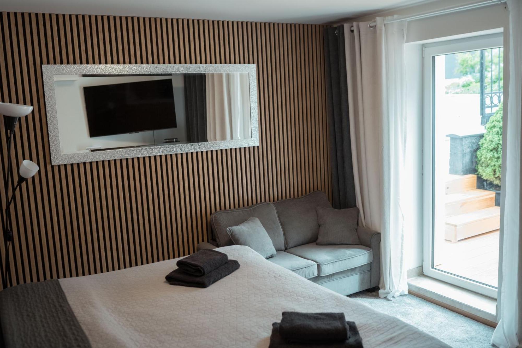 Airport Luxury Apartment & Spa Prague Room photo